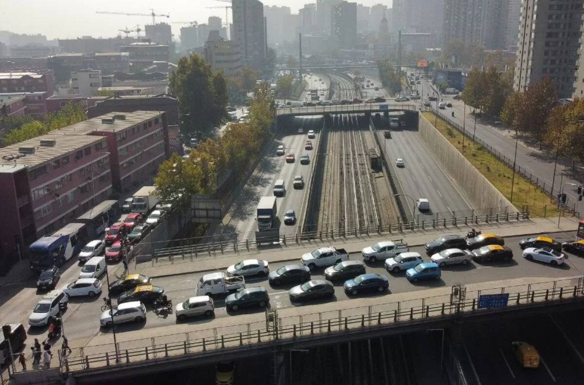 Vuelta a clases en la Región Metropolitana: las 7 comunas más afectadas por cortes de calles debido a obras viales