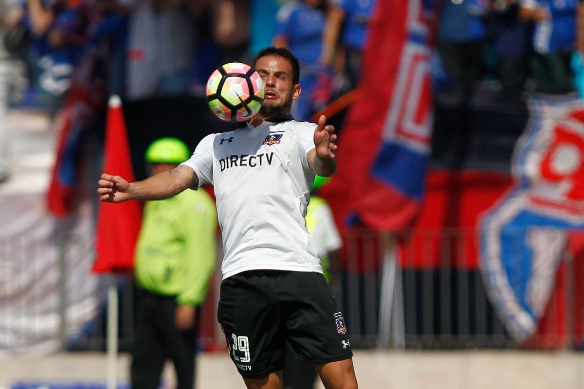 en el partido de Colo Colo ante la U en el Estadio Nacional. Foto: Aton.