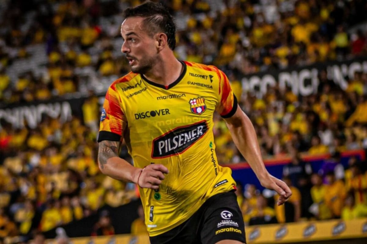 El delantero rompió el silencio y no ocultó su deseo de jugar en la U: “Es un orgullo”.
