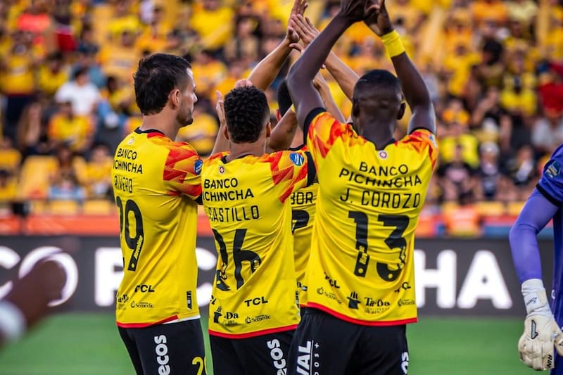 la rompe en su llegada a Ecuador.