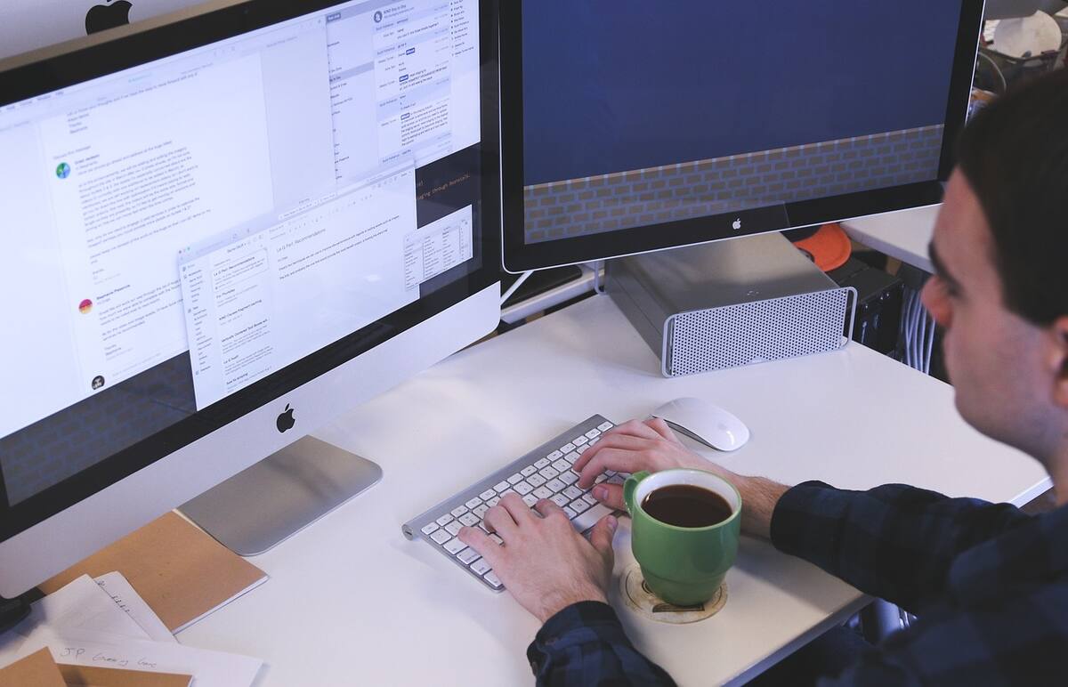 Conoce los puestos de trabajo que ofrecen y cómo postular