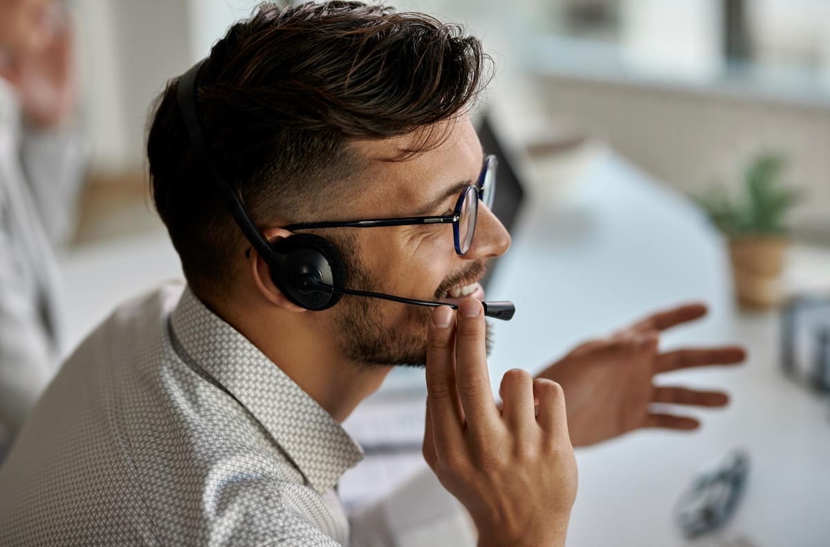 Sueldos de $500.000: Empresa busca ejecutivos de atención al cliente para call center