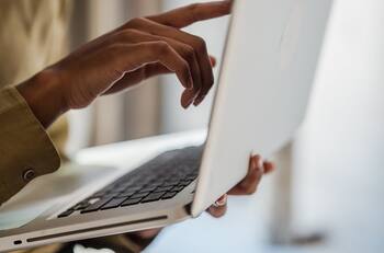 Servicio de Protección a la Niñez y Adolescencia busca trabajadores: Hay sueldos desde $604.000