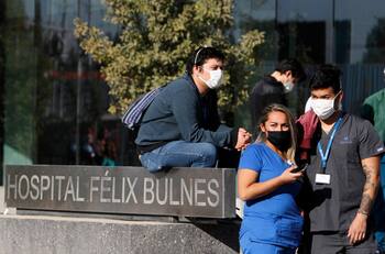 Hospital Félix Bulnes busca trabajadores: Los sueldos comienzan en $610.000