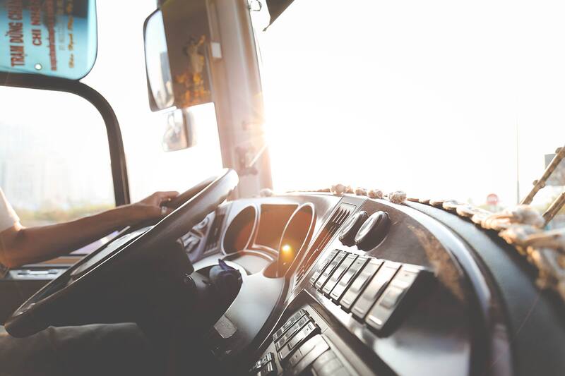 Entre los perfiles requeridos hay conductores. Créditos: Pexels