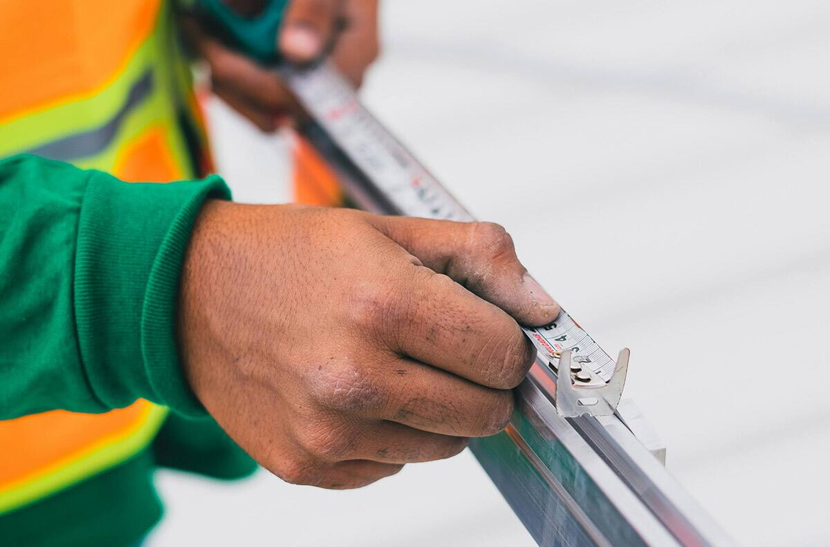 Pagan desde $675.000: Oficina del Ministerio de Defensa busca electricistas, conductores, asistentes y más