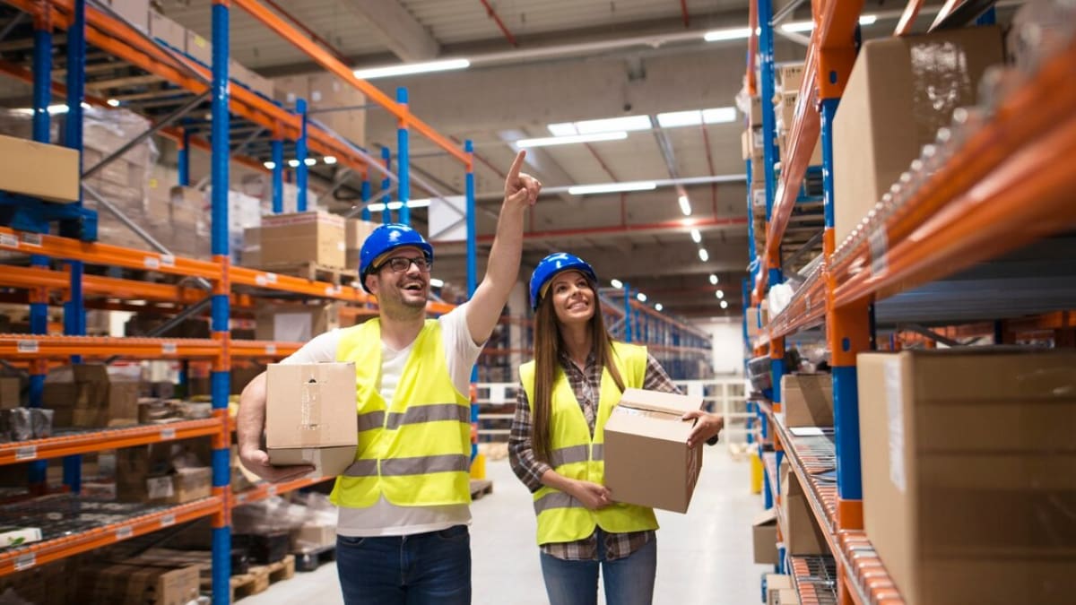Con sueldos de hasta $900.000: Revisa las ofertas laborales para el próximo Black Friday y conoce cómo postular