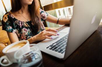 BCI ofrece más de 30 puestos de trabajo semipresenciales en la RM: Así puedes postular