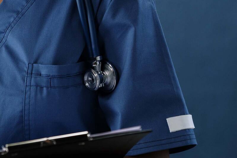 Médicos especialistas, choferes y enfermeros son algunos de los cargos ofrecidos. Créditos: Pexels.