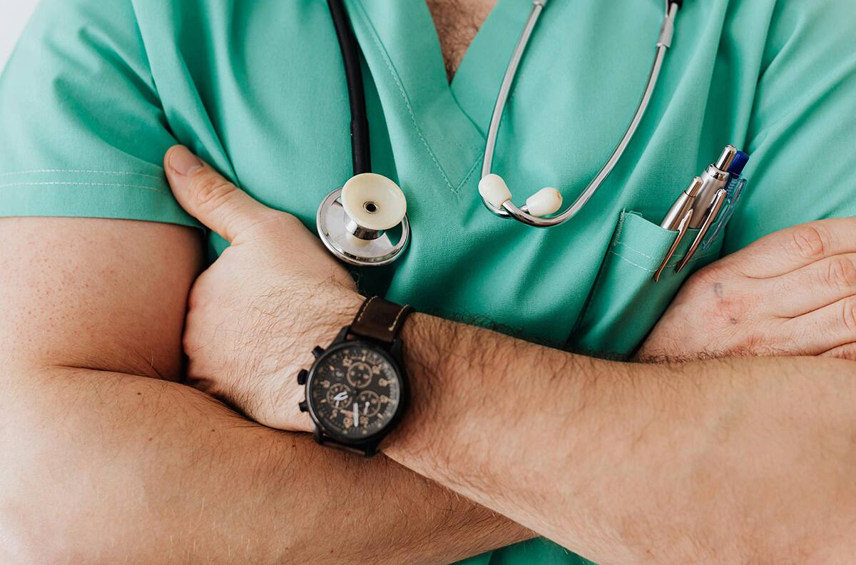 ¡Pagan desde $790 mil hasta más de $3 millones! Subsecretaría de Salud Pública busca médicos, secretarias y asistentes