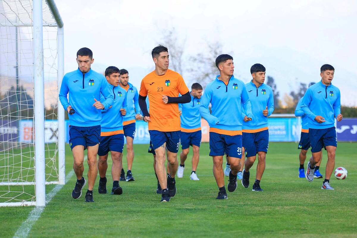 Entrenamiento del Capo de Provincia. Prensa: O'Higgins.