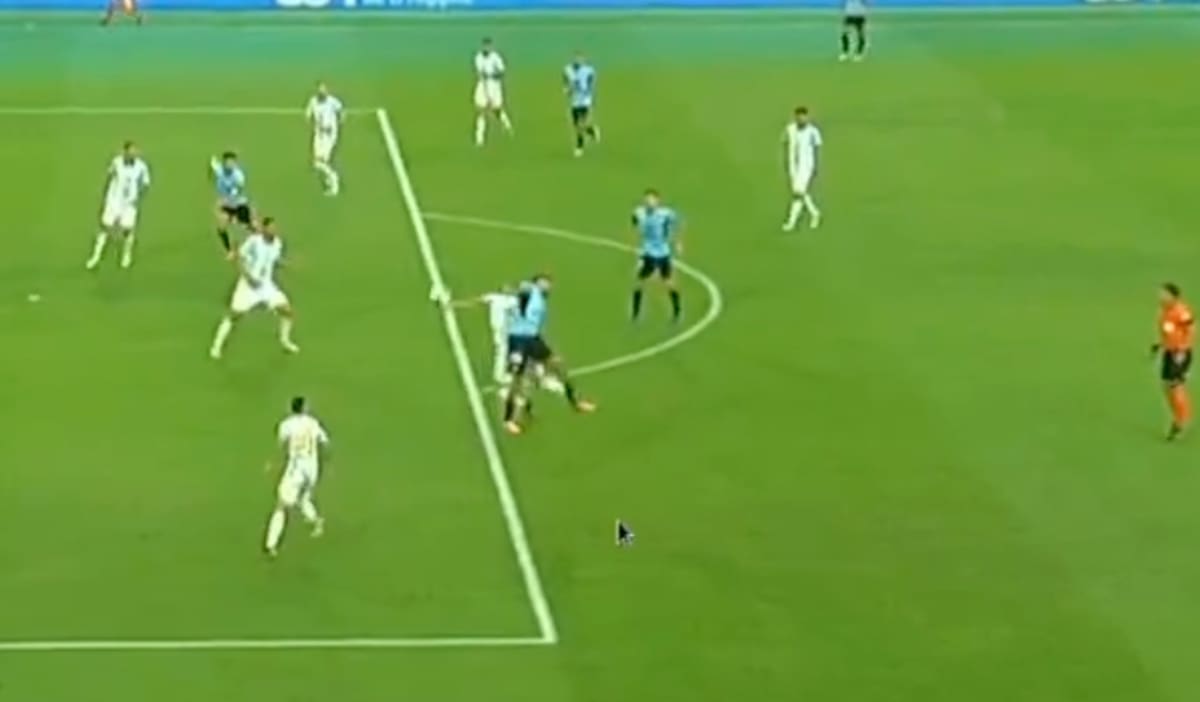 Un polémico penal le dio boletos al Capo de Provincias a la Copa Libertadores.