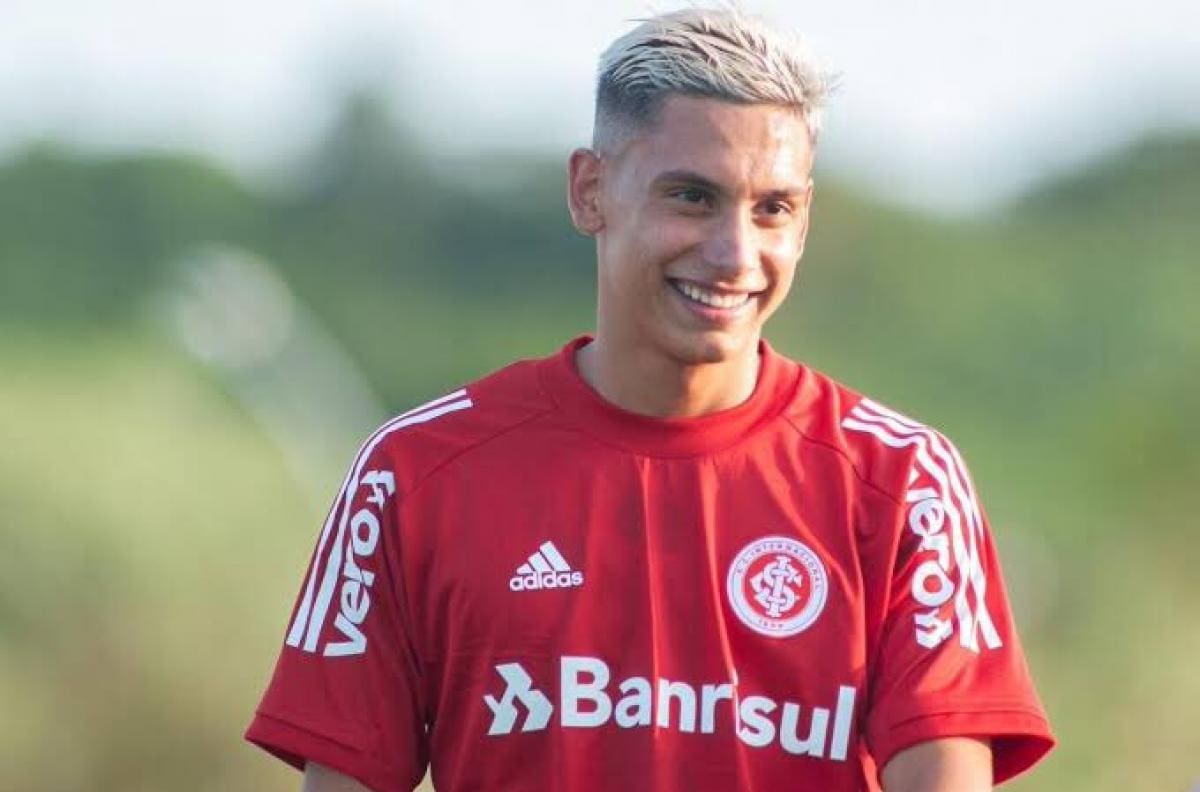Remezón al mercado: O’Higgins firma a volante que pasó por 4 gigantes de América y el Manchester City
