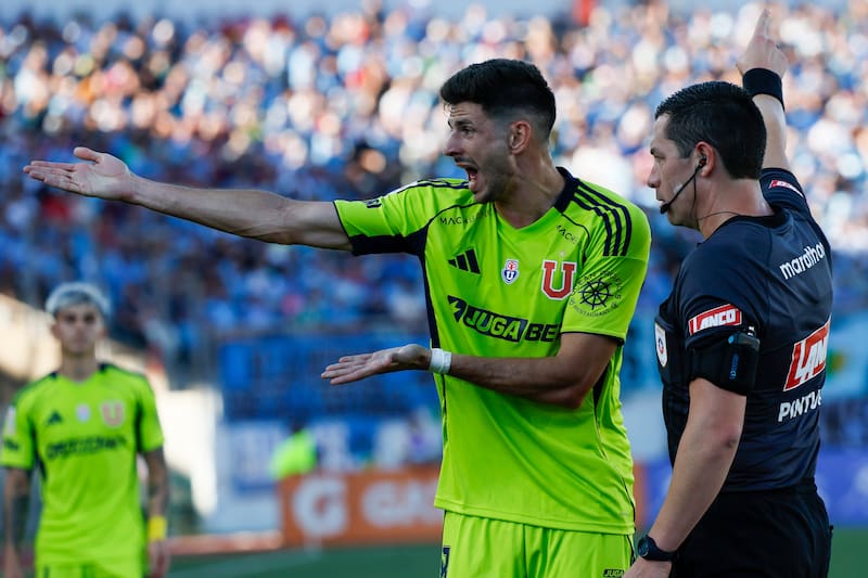Lucas Di Yorio en los azules. Foto: Aton.