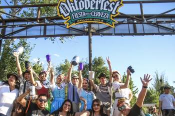 Oktoberfest 2023: Conoce cuándo es, cuáles artistas se presentarán y el valor de las entradas para la Fiesta de la Cerveza