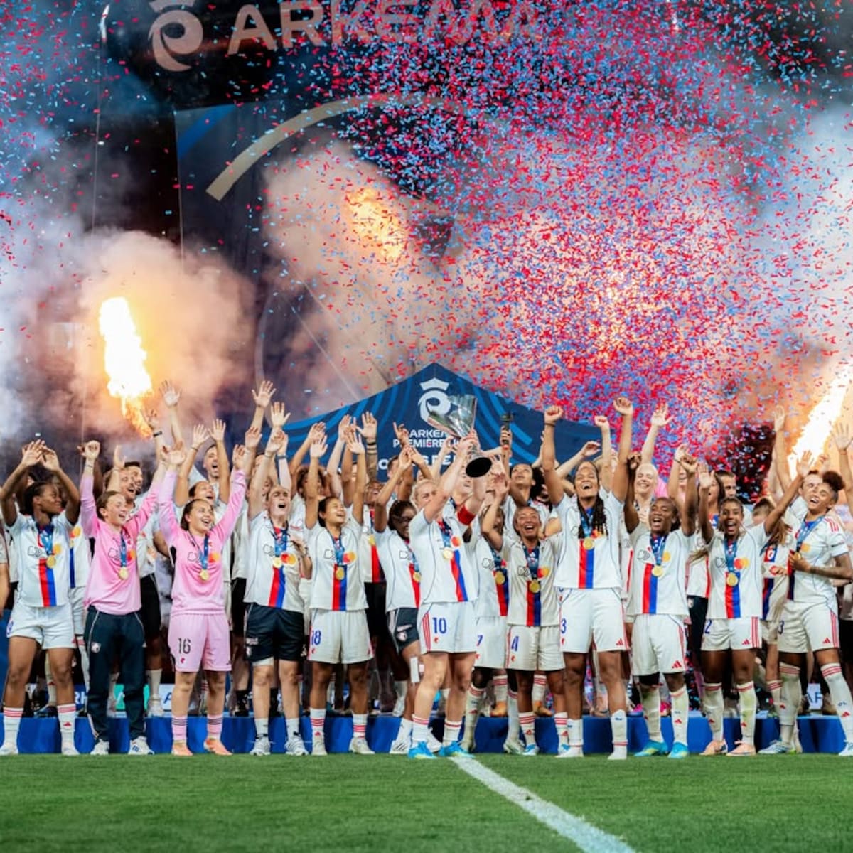Christiane Endler pasa las penas de Champions League con un nuevo título de Primera División