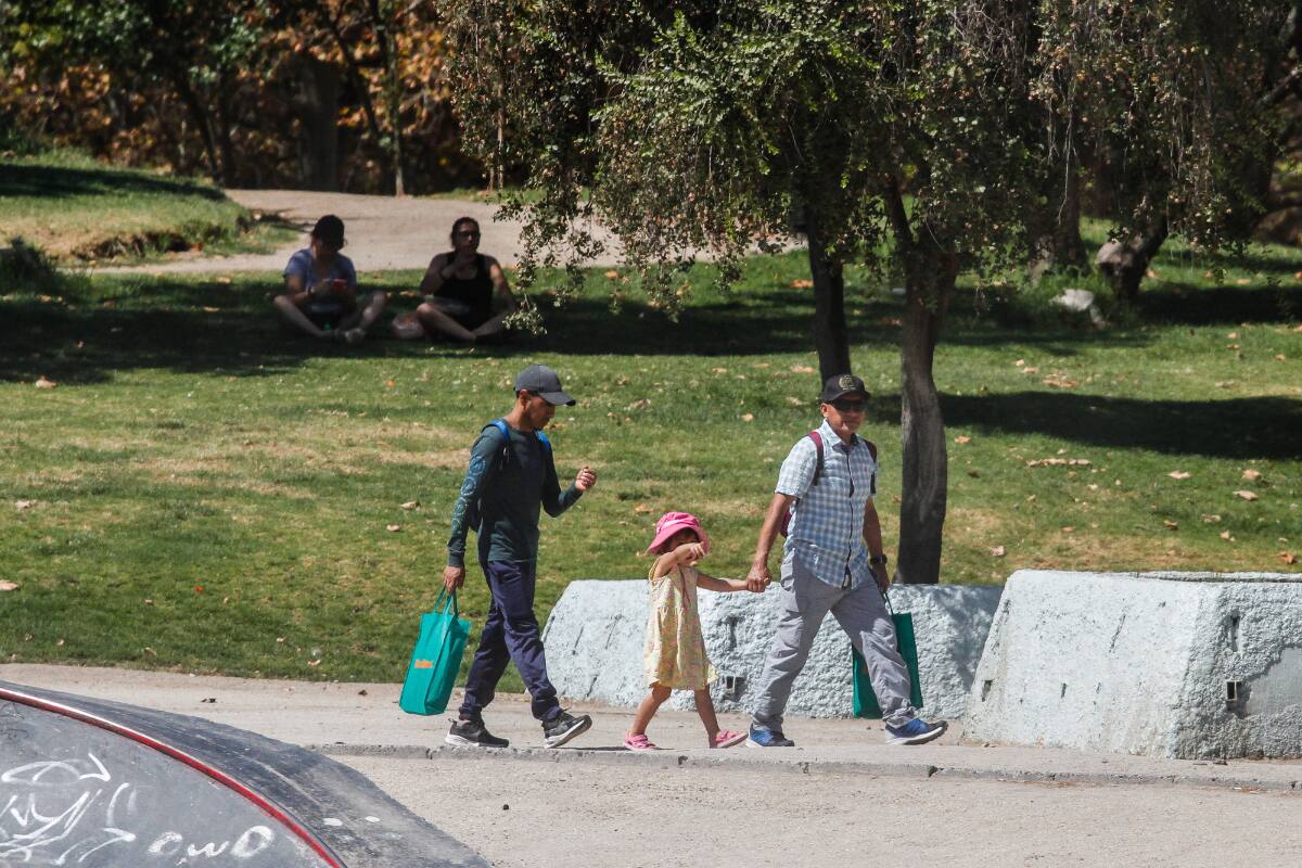 Tras el alzas de las temperaturas, las máximas comenzarían a descender en los próximos días. Créditos: Cristobal Basaure/Aton Chile.
