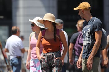 Tras confirmarse ola de calor en Santiago: Estas serán las temperaturas máximas en la RM para el viernes, sábado y domingo