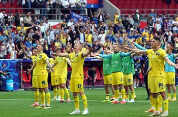 Defensa que está jugando la Eurocopa parte a la MLS y será compañero de Diego Rubio