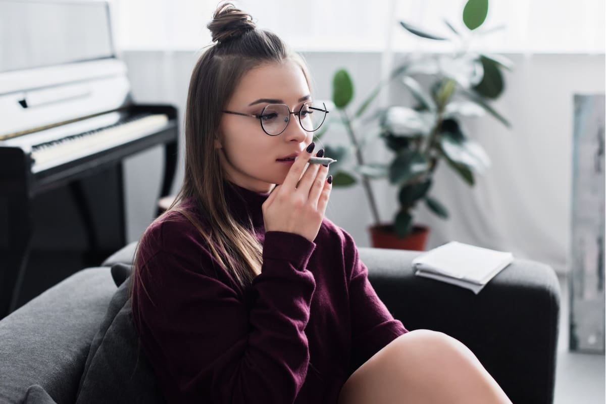 En sencillos pasos podrás terminar con este problema, el que es habitual en fumadores. Foto: Ciencuadras.