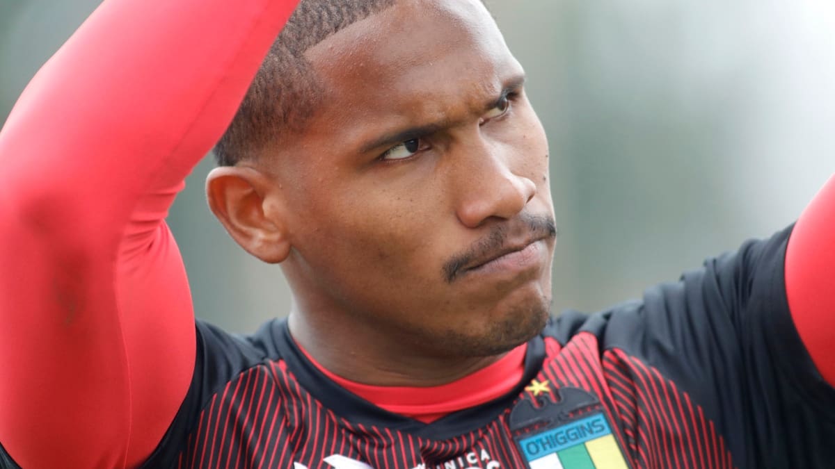 Se acabó el sueño: Omar Carabalí queda fuera del Mundial 2026 tras decisión de Sebastián Beccacece en Ecuador
