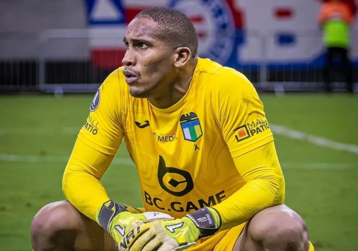 El meta quedó fuera del Mundial 2026, pero podría ser clave para el futuro de Ecuador. Foto: @fliacarabali._.