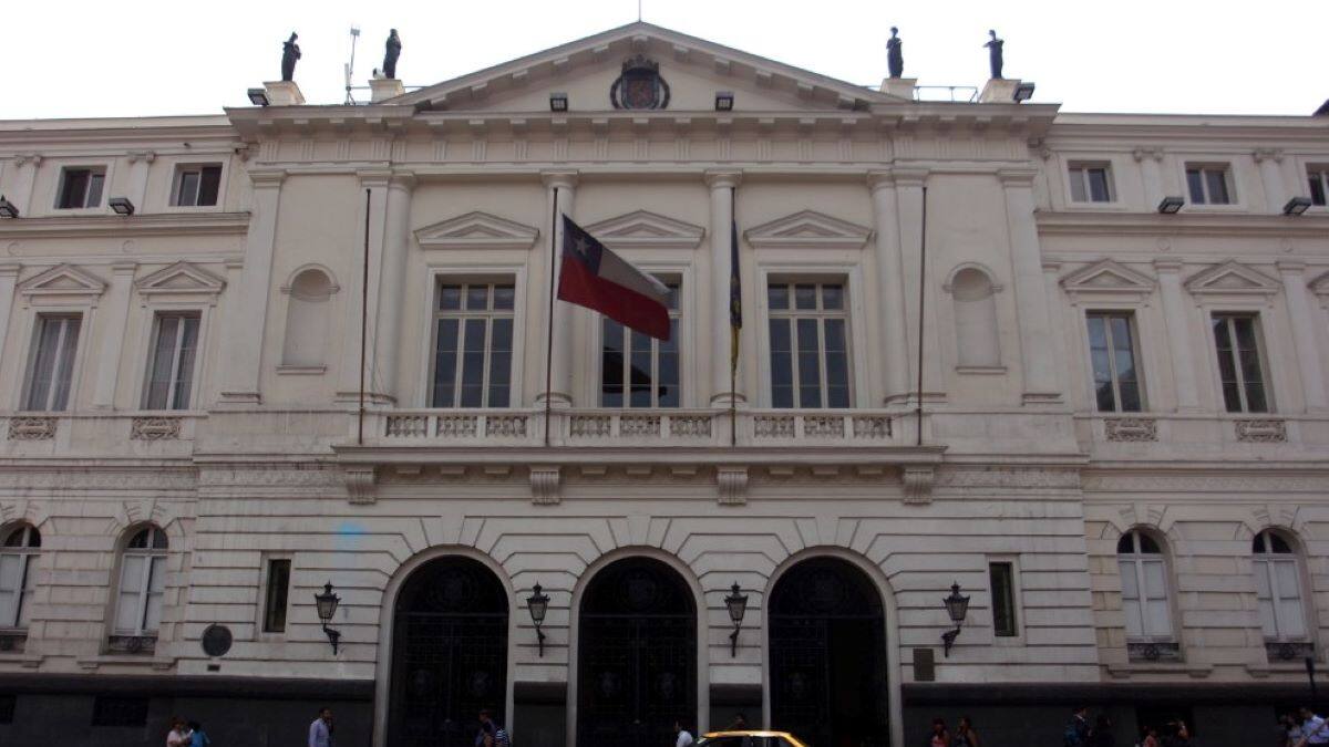 Sueldos de hasta $1.500.000: OMIL de Santiago tiene ofertas laborales disponibles para la Región Metropolitana