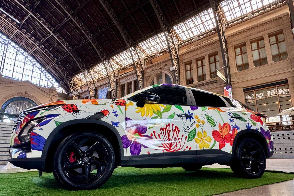 El Omoda C5 Art Car presente en Art Week de Estación Mapocho