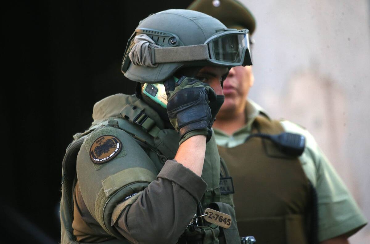 Intenso operativo del GOPE en la RM por supuesta granada de guerra encontrada en la calle