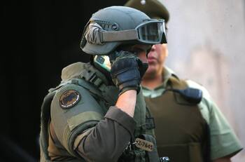 Intenso operativo del GOPE en la RM por supuesta granada de guerra encontrada en la calle