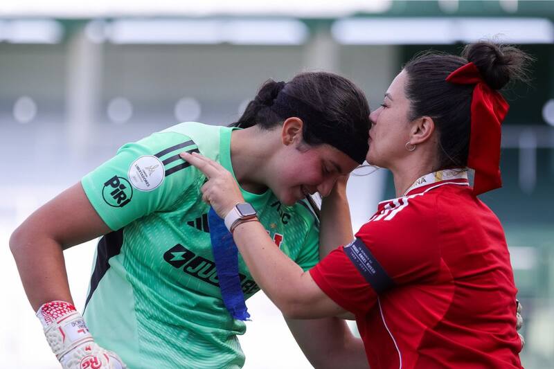 Una arquera con un futuro tremendo, pero que asumió una responsabilidad demasiado grande en la Copa Libertadores. Foto: Prensa Conmebol.