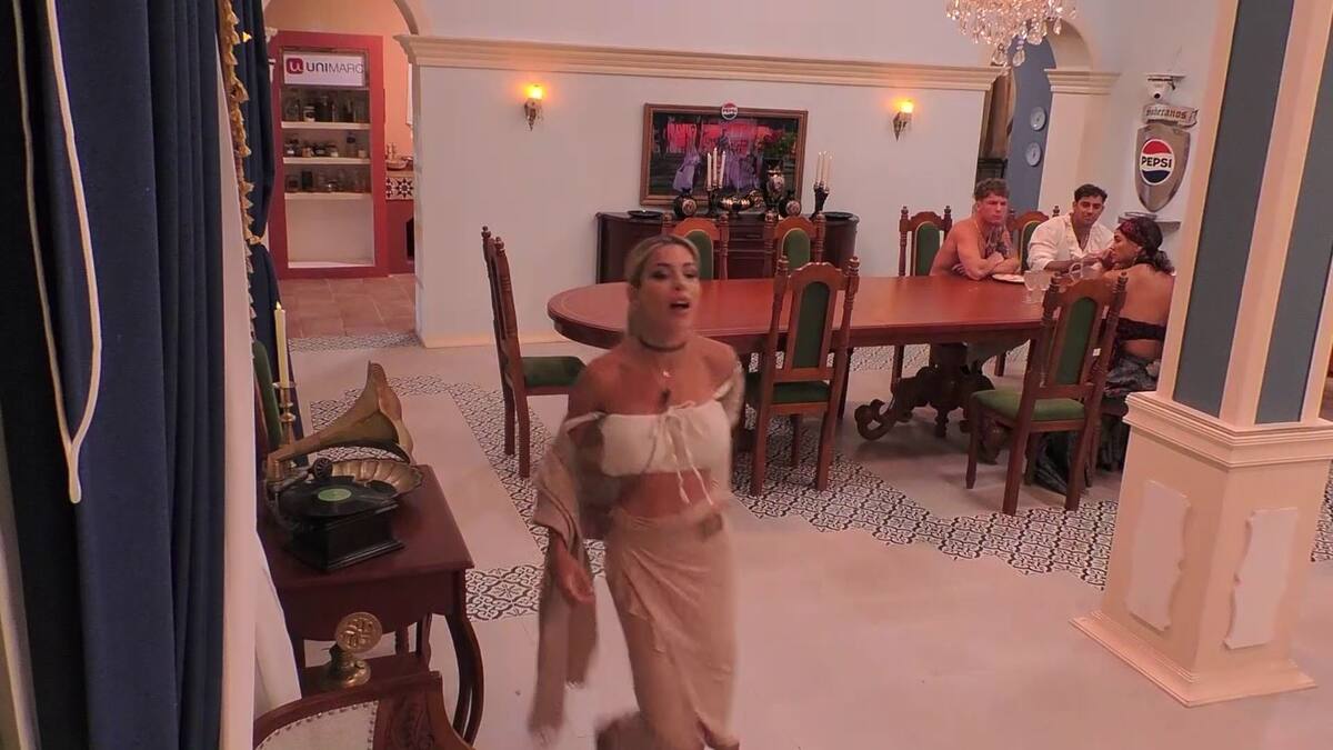 Oriana Marzoli tuvo su minuto de furia en "Ganar o Servir". Créditos: Canal 13