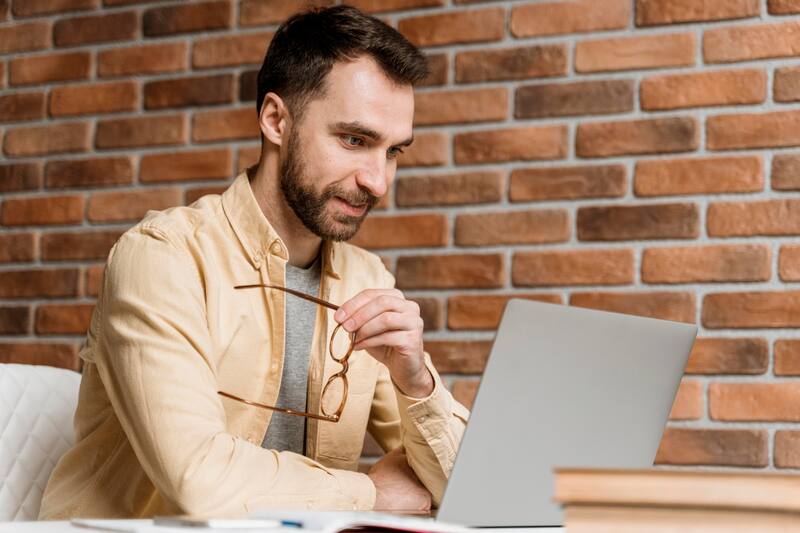 Este servicio ofrece talleres, infografías y reuniones de una hora con expertos en la búsqueda de trabajo.