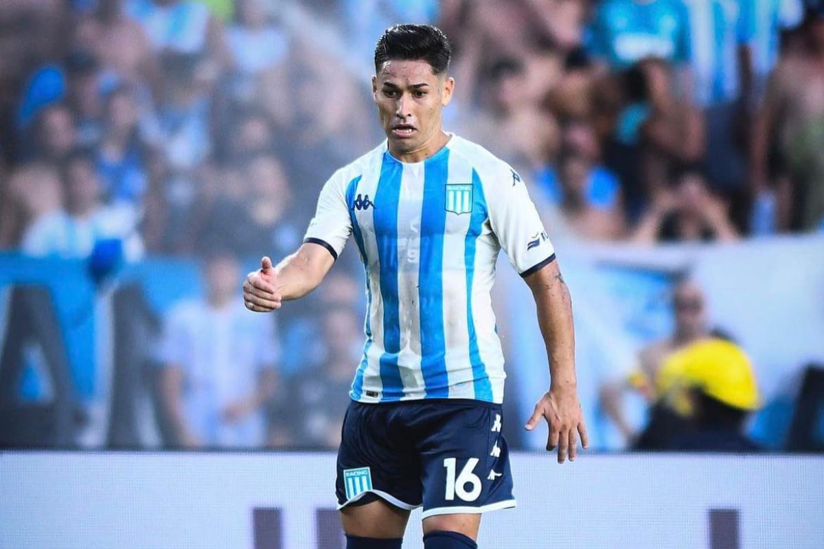 El lateral derecho podría volver a Colo Colo en este mercado de invierno tras poco más de cinco meses en Racing de Avellaneda. (Foto: @0scar.0pz)
