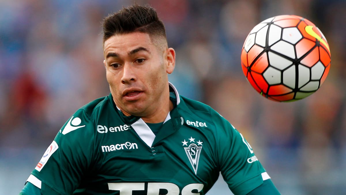 “Cualquier jugador que se vaya de Wanderers a Everton lo va a sentir. No hay comparación, son gente más fría”