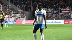 El cariñoso saludo de Universidad Católica al debutante Ousman Touray