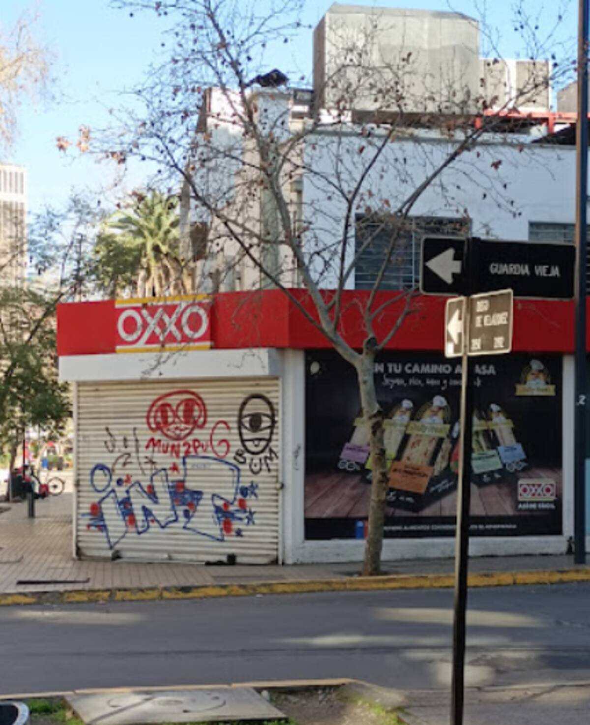 Hay locales de Oxxo que han cerrado por la inseguridad en la zona. Créditos: Google Maps.