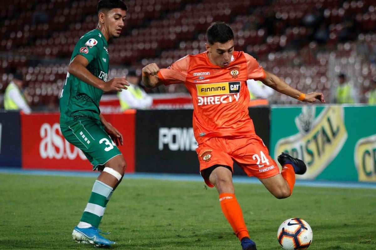 El delantero en su paso por Cobreloa. Foto: @pablobritojr