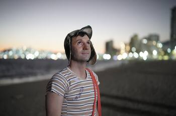 Salen a la luz las primeras imágenes de “Sin Querer Queriendo”, la nueva biopic de Chespirito