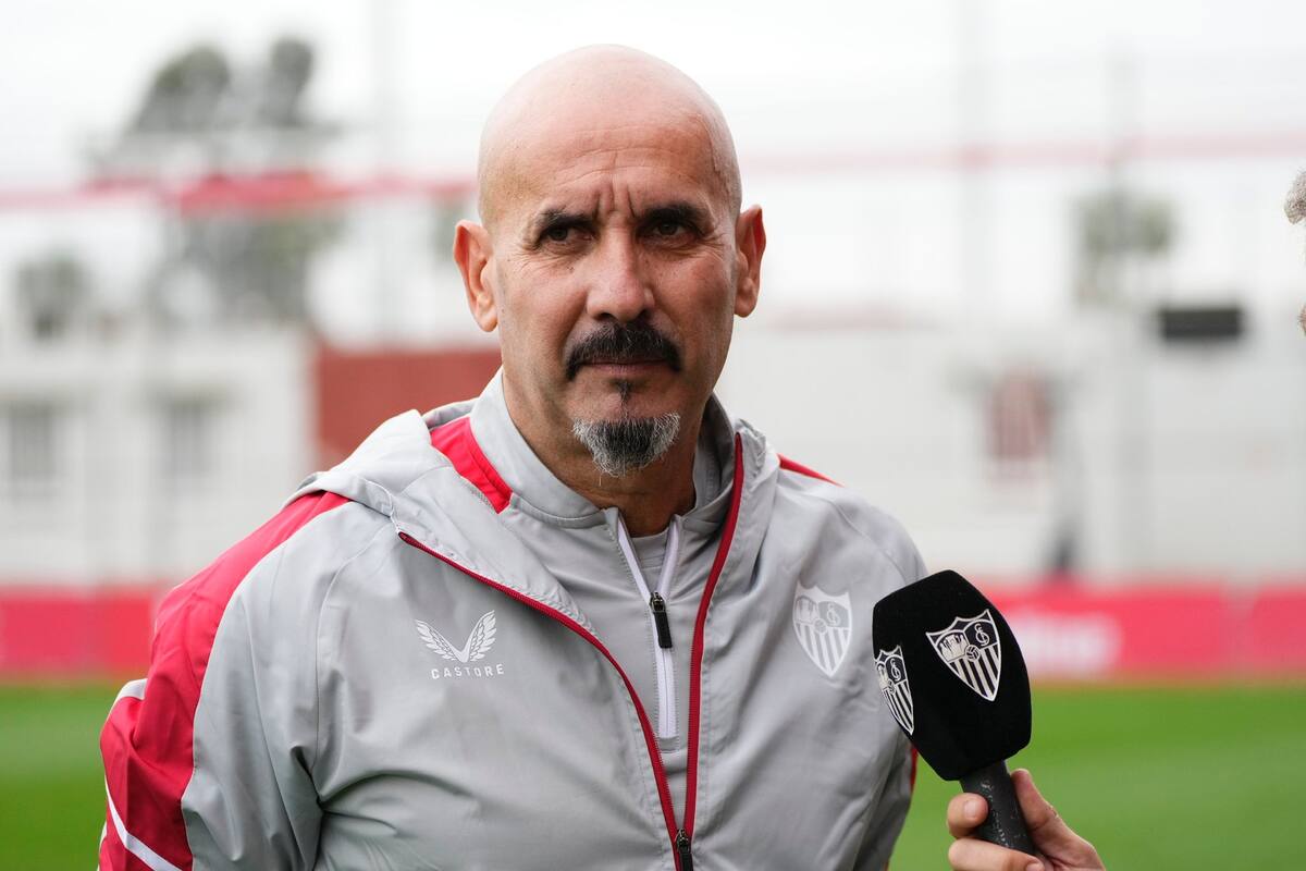 El preparador físico del Flamengo, Pablo Fernández, en su etapa en el Sevilla. El profesional fue desvinculado de la institución carioca.