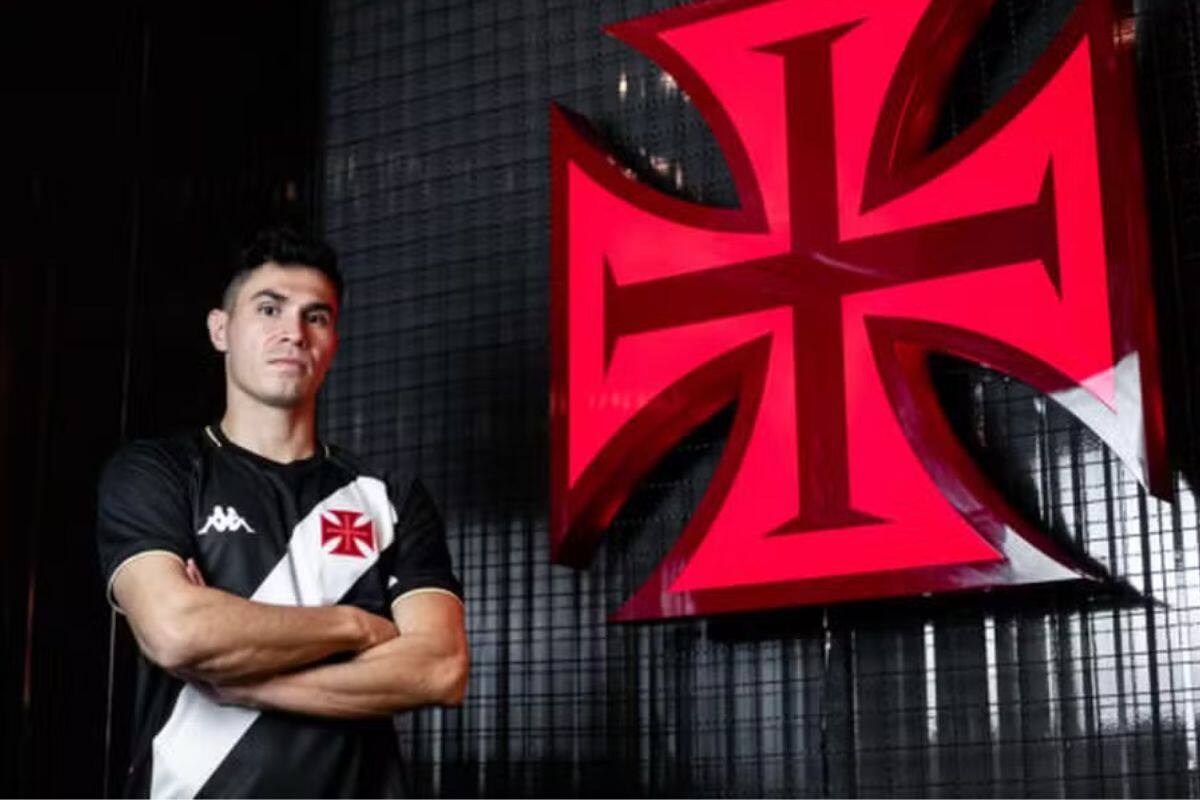El mediocampista chileno, en su presentación en Vasco da Gama.