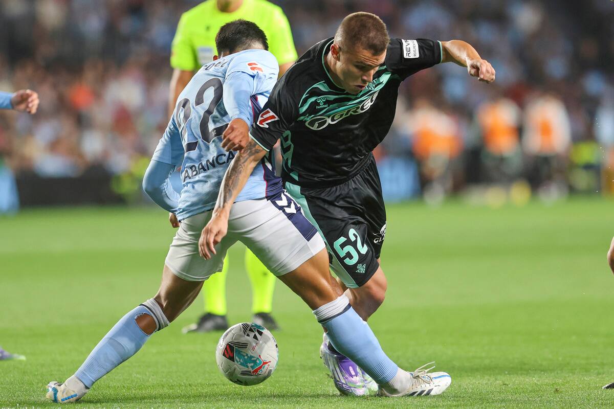 El zurdo del Betis es una de las estrellas que podría estar en Chile en el Mundial Sub 20.