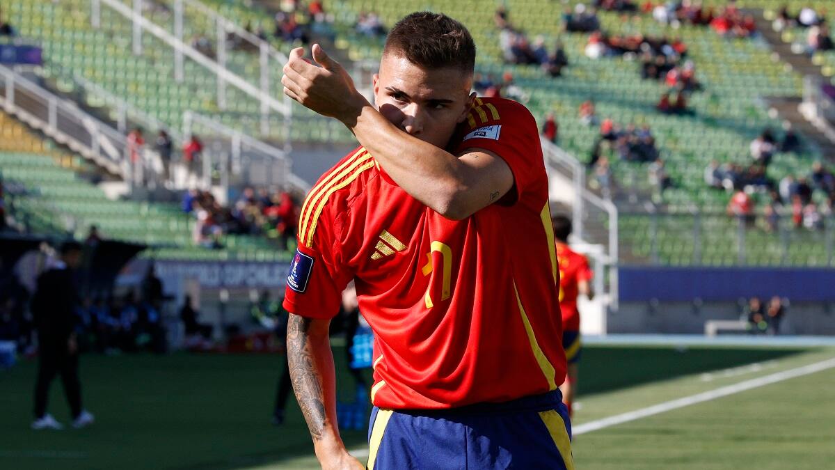 Figura de España en el Mundial Sub 20 no quiere que Pellegrini llegue a La Roja: “Está mejor en el Betis”