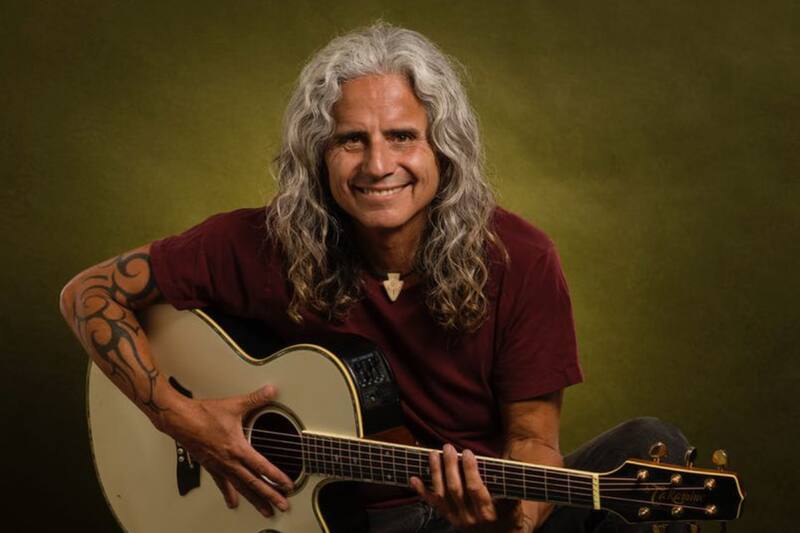 En “Buenas Noches a Todos”, Eduardo Fuentes y Pablo Herrera conversaron sobre Alberto Plaza y el músico lo defendió y reveló su opinión sobre la ola de críticas dirigidas hacia su amigo.