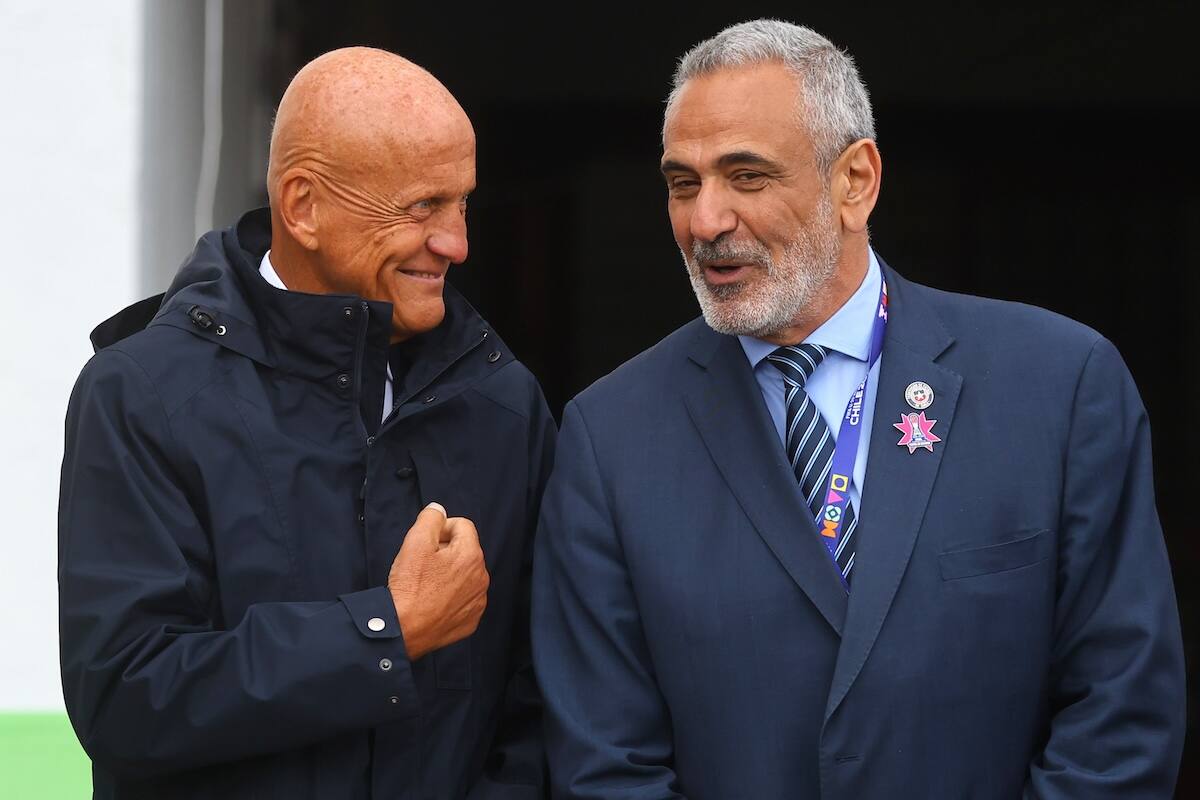 El presidente de la ANFP junto al exarbitro italiano Pierluigi Colina, previo a la inauguración del Mundial Sub 20. Foto: Agencia Aton.