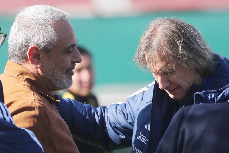 junto a Ricardo Gareca en Juan Pinto Durán, durante la pasada fecha eliminatoria.