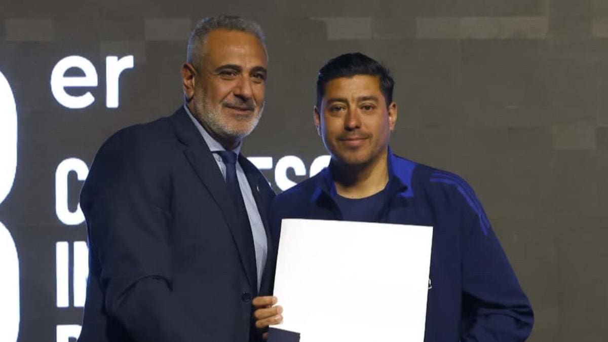 Columna de Aldo Schiappacasse: Porque habla como idiota