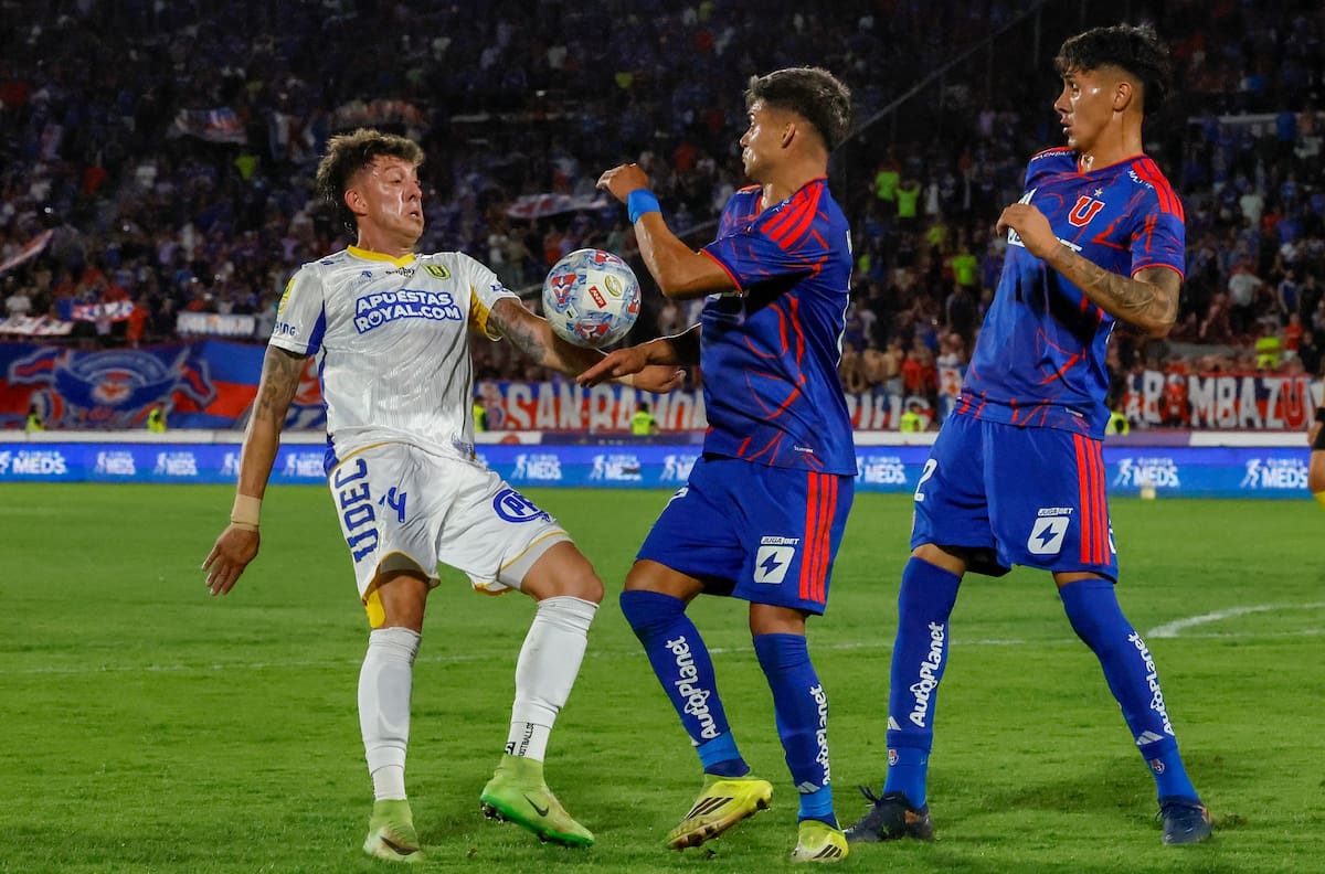 VIDEO | “Acción de juego”: Revelan cómo actuó el VAR en la polémica mano de Pablo Parra ante la U