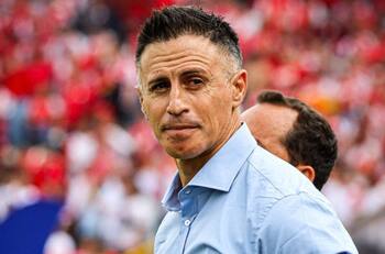DT de Nacional contó la razón por la que no incluyó a Eduardo Vargas en el último partido
