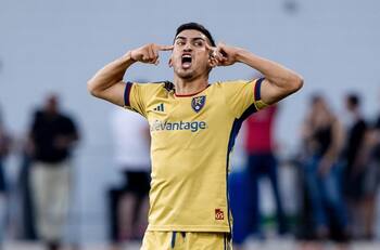 VIDEO | Digno del Premio Puskás: el chileno Pablo Ruiz se lució con un golazo desde su propio campo en la MLS